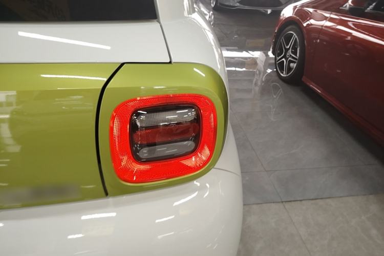Used ORA Black Cat 2021 301 km Basic Version Right Rear Taillight