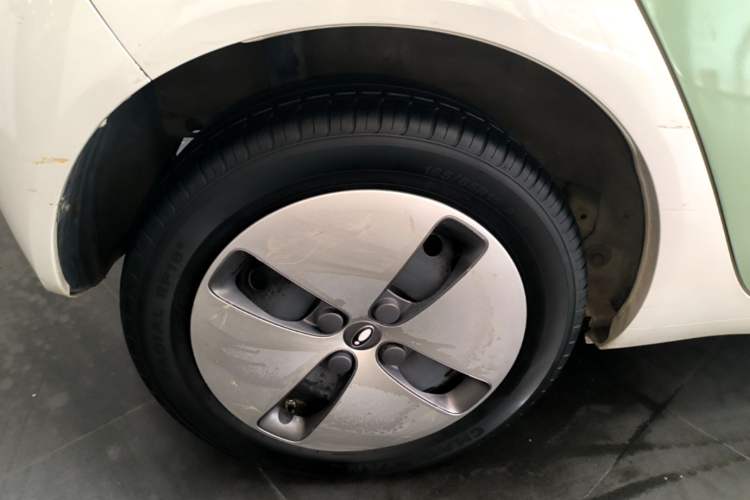 Used ORA Black Cat 2021 301 km Basic Version Right Rear Wheel Hub