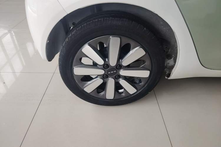 Used ORA Black Cat 2021 351 km Standard Version Right Rear Wheel Hub