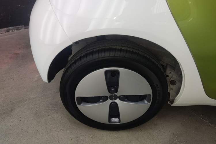 Used ORA Black Cat 2021 301 km Basic Version Right Rear Wheel Hub