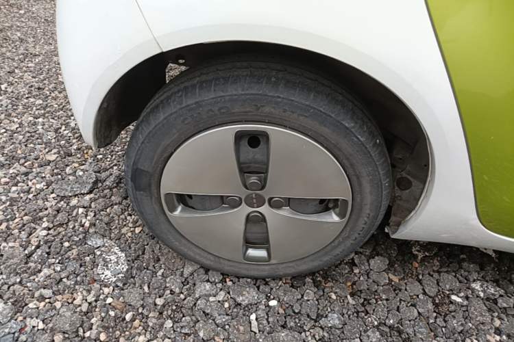 Used ORA Black Cat 2021 301 km Basic Version Right Rear Wheel Hub