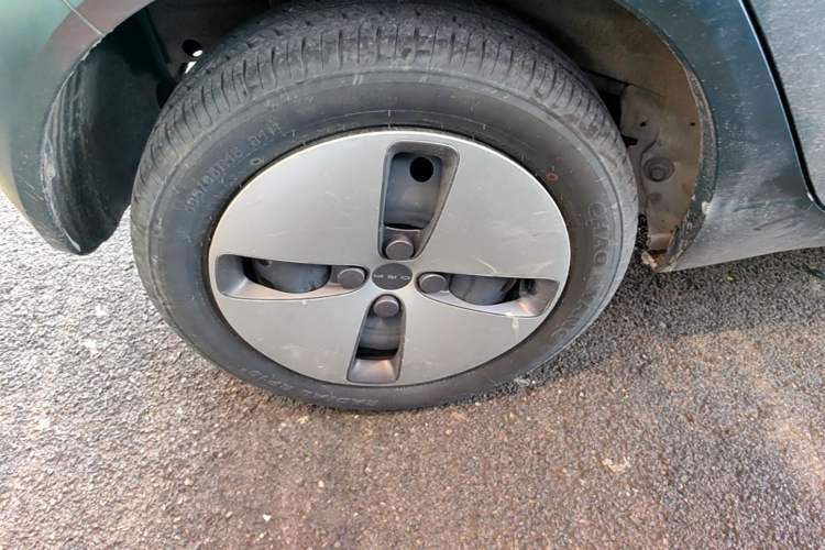 Used ORA Black Cat 2021 301 km Basic Version Right Rear Wheel Hub
