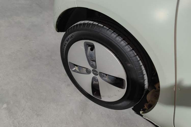 Used ORA Black Cat 2021 301 km Basic Version Right Rear Wheel Hub