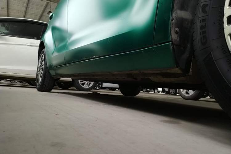 Used ORA Black Cat 2021 301 km Basic Version Right Side Sill