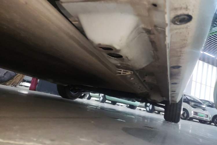 Used ORA Black Cat 2021 301 km Basic Version Right Side Sill