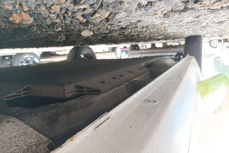 Used ORA Black Cat 2021 301 km Basic Version Right Side Sill