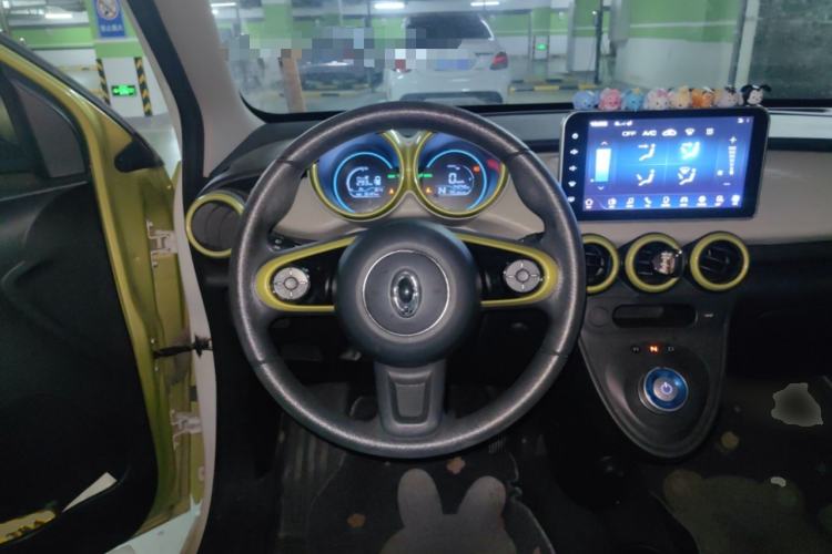 Used ORA Black Cat 2021 301 km Basic Version Steering Wheel