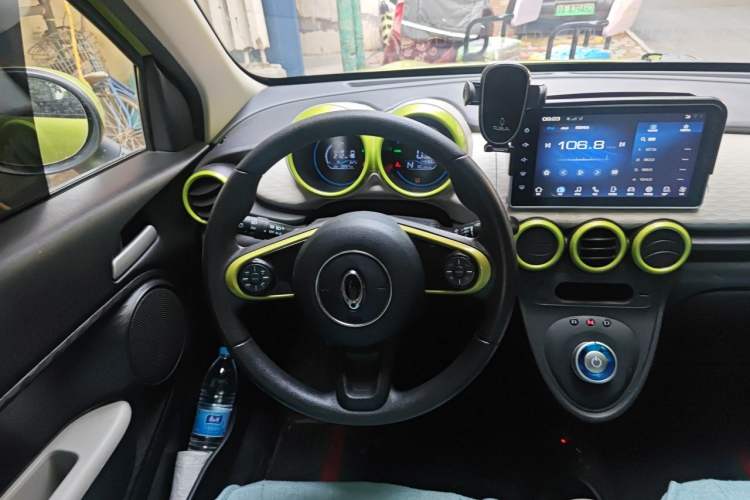 Used ORA Black Cat 2021 351 km Standard Version Steering Wheel