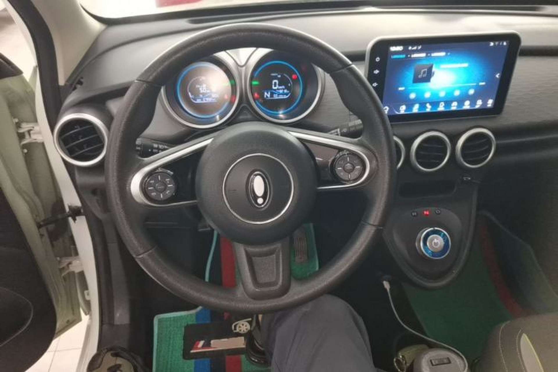 Used ORA Black Cat 2021 351 km Standard Version Steering Wheel