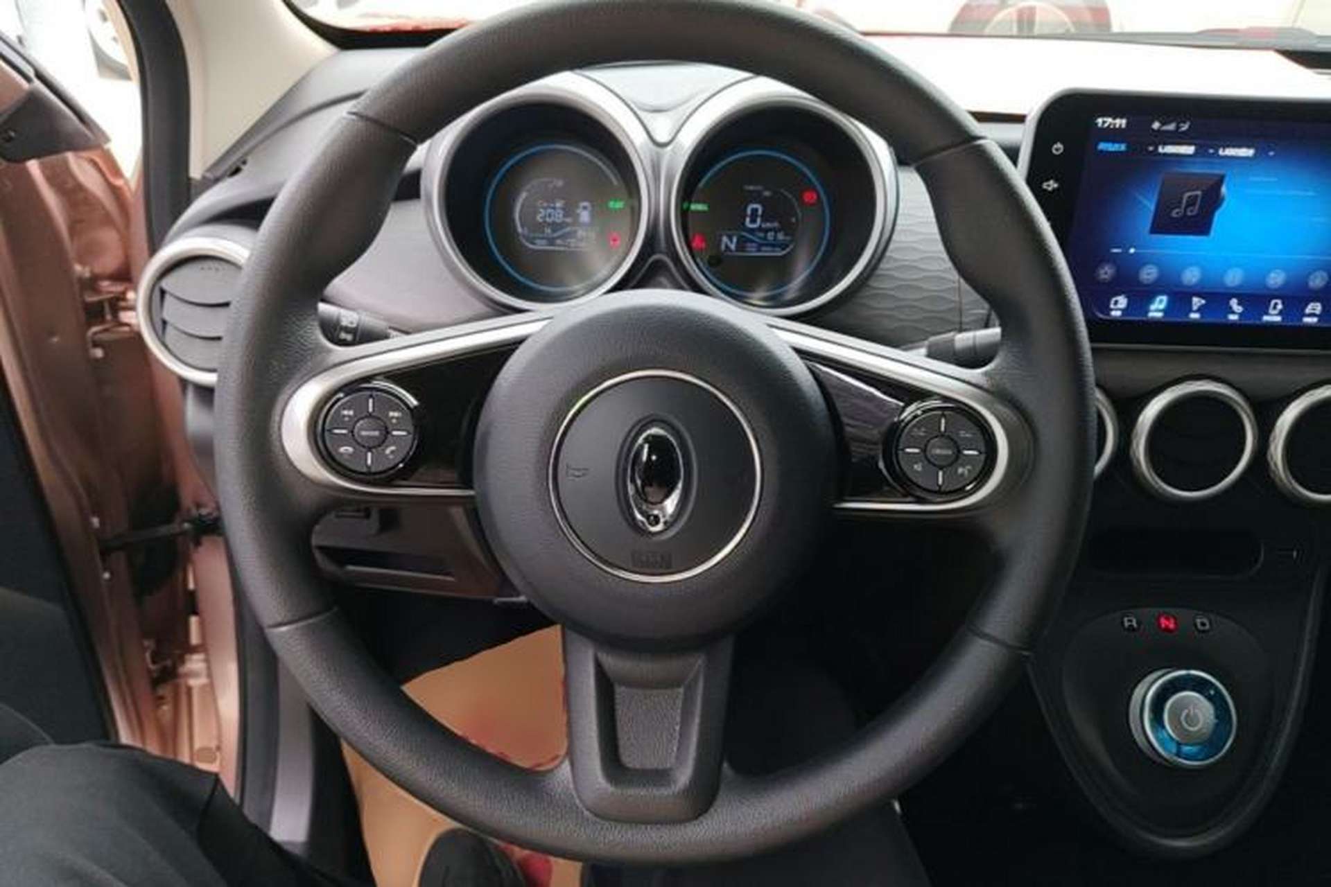 Used ORA Black Cat 2021 351 km Luxury Version Steering Wheel