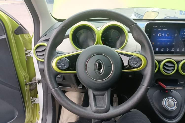 Used ORA Black Cat 2021 301 km Basic Version Steering Wheel