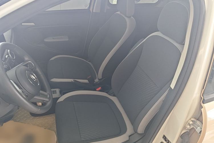 Used ORA Black Cat 2021 301 km Basic Version Left Front Seat