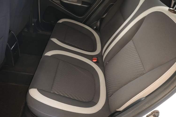Used ORA Black Cat 2021 301 km Basic Version Left Rear Seat