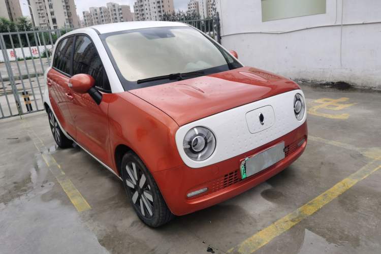 Used ORA Black Cat 2021 351 km Luxury Version Front Right 45 Deg
