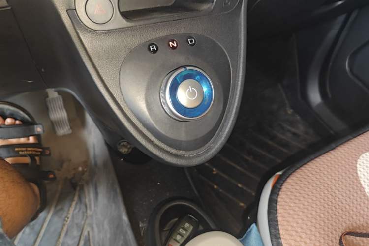Used ORA Black Cat 2021 351 km Luxury Version Gear Lever