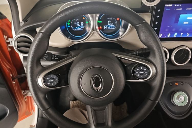 Used ORA Black Cat 2021 351 km Luxury Version Steering Wheel