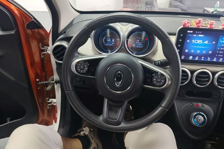 Used ORA Black Cat 2021 351 km Luxury Version Steering Wheel