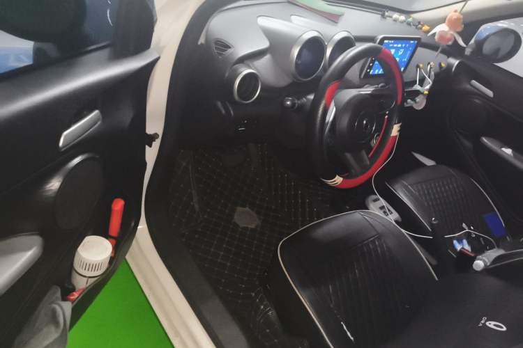 Used ORA Black Cat 2021 301 km Basic Version Driver Seat