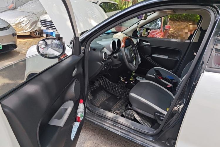 Used ORA Black Cat 2021 301 km Basic Version Driver Seat