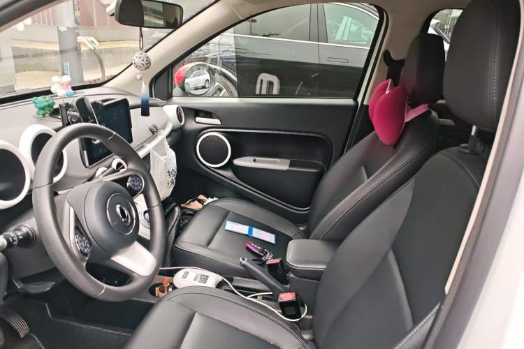 Used ORA Black Cat 2021 351 km Standard Version Left Front Seat