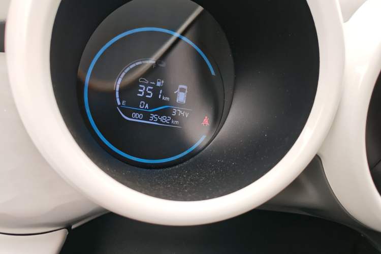 Used ORA Black Cat 2021 351 km Standard Version Odometer Close Up