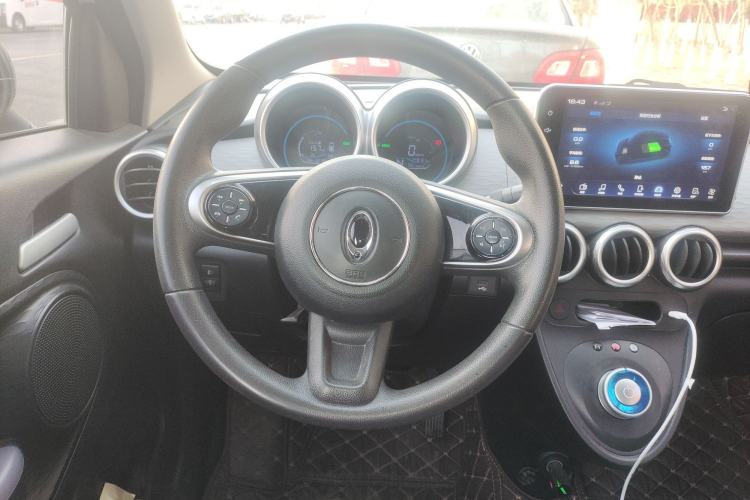Used ORA Black Cat 2021 351 km Standard Version Steering Wheel