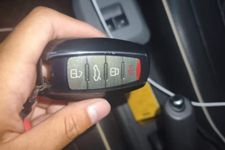 Used ORA Black Cat 2021 301 km Basic Version Vehicle Key