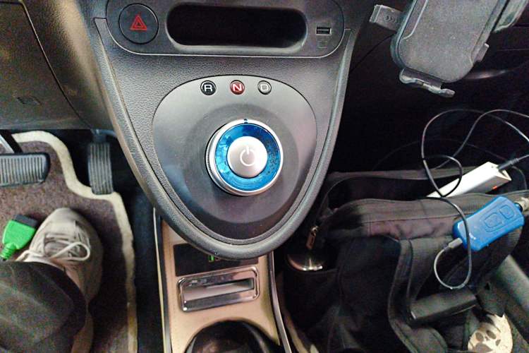 Used ORA Black Cat 2021 301 km Basic Version Gear Lever
