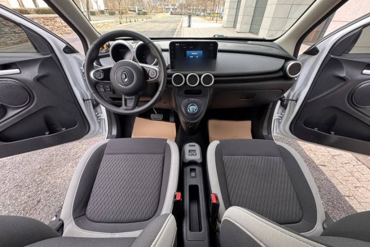 Used ORA Black Cat 2021 351 km Luxury Version Interior 3