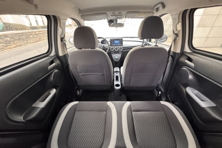 Used ORA Black Cat 2021 351 km Luxury Version Interior 8