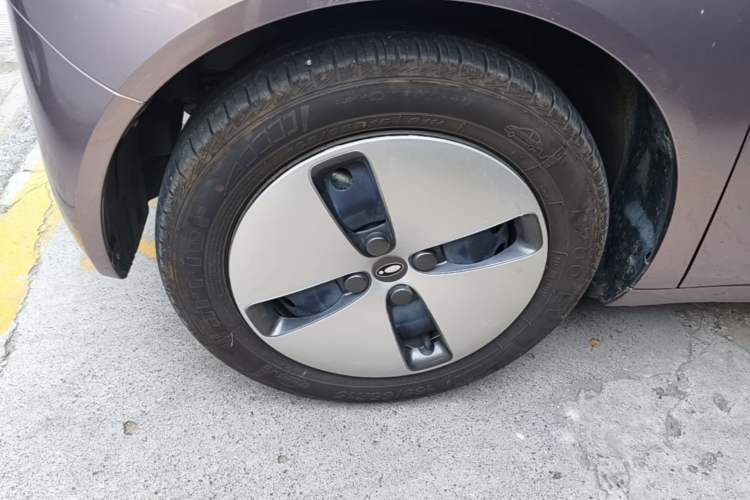 Used ORA Black Cat 2021 301km Cute Pet Edition Left Front Wheel Hub