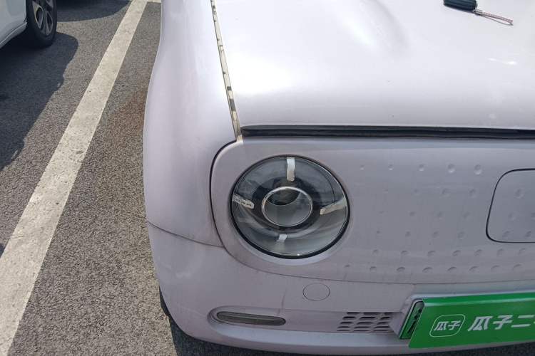 Used ORA Black Cat 2021 351 km Standard Version Right Front Headlight