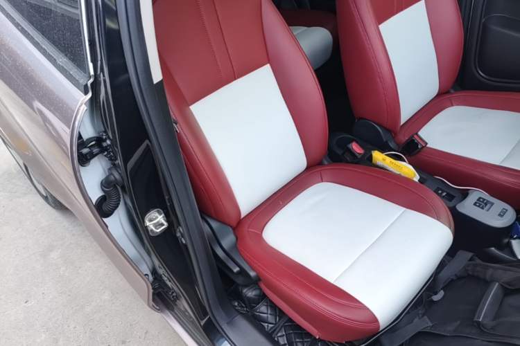 Used ORA Black Cat 2021 301km Cute Pet Edition Right Front Seat
