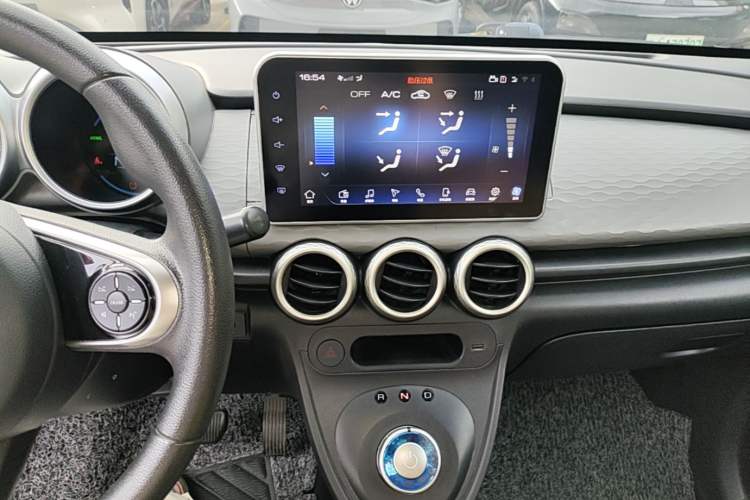 Used ORA Black Cat 2021 351 km Luxury Version Audio And AC Panel