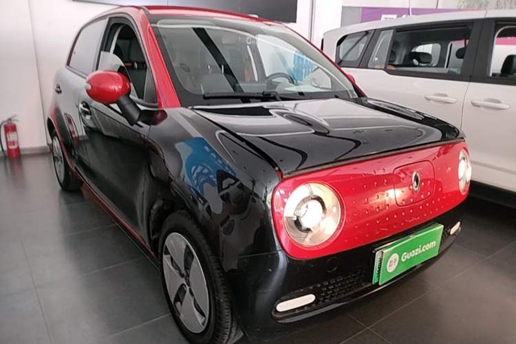 Used ORA Black Cat 2021 301 km Basic Version Front Right 45 Deg