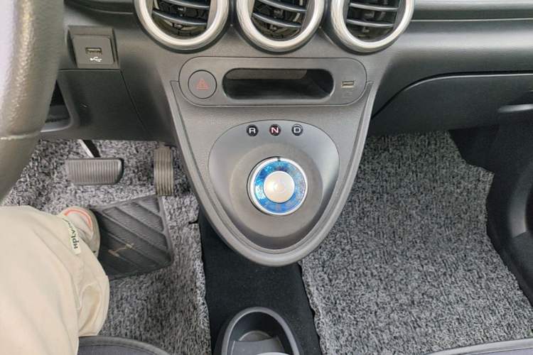 Used ORA Black Cat 2021 351 km Luxury Version Gear Lever