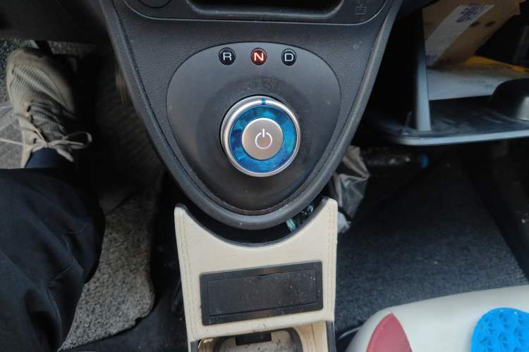 Used ORA Black Cat 2021 351 km Luxury Version Gear Lever