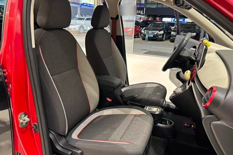 Used ORA Black Cat 2021 351 km Standard Version Interior 1