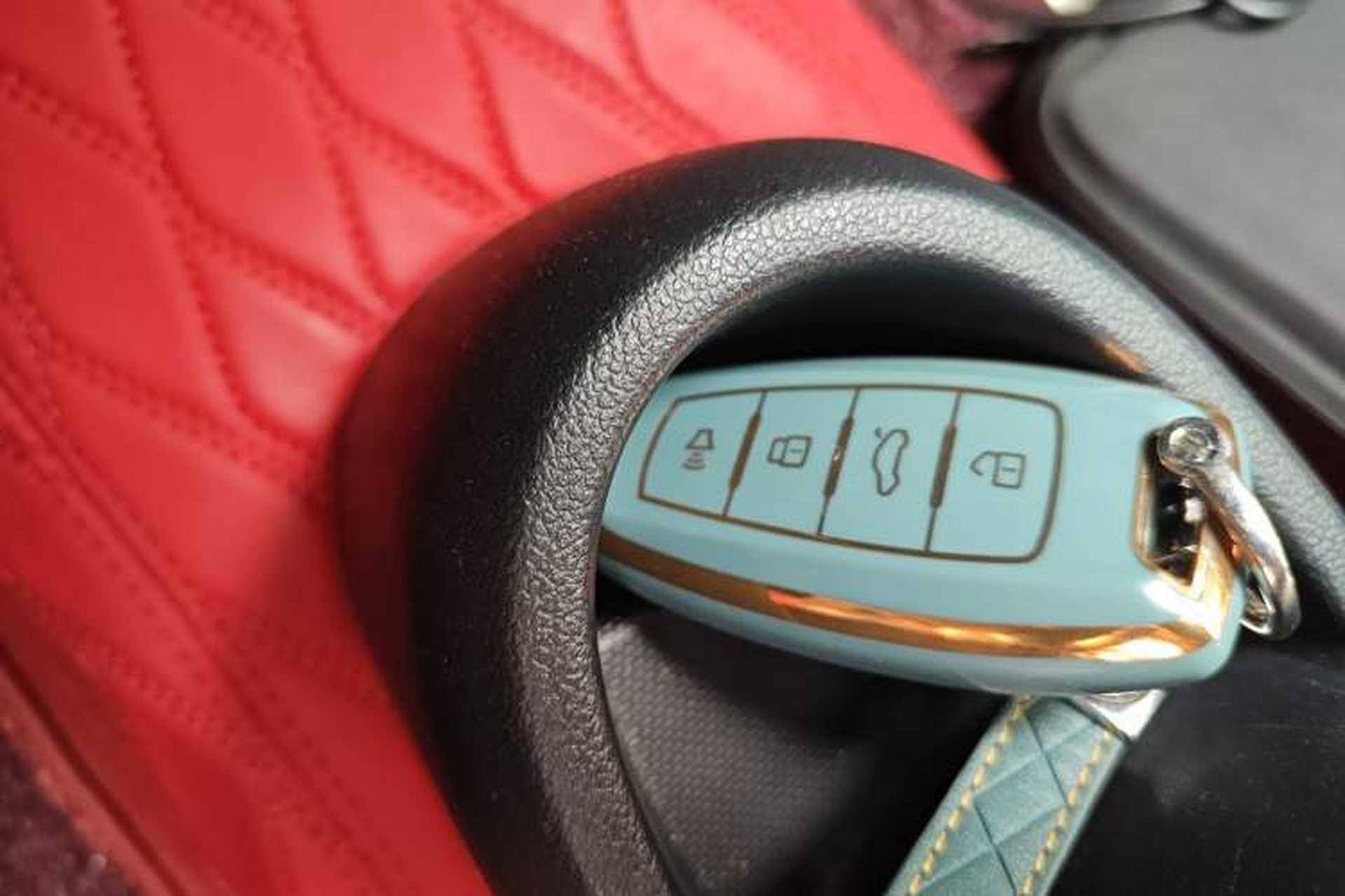 Used ORA Black Cat 2021 301 km Basic Version Interior 1