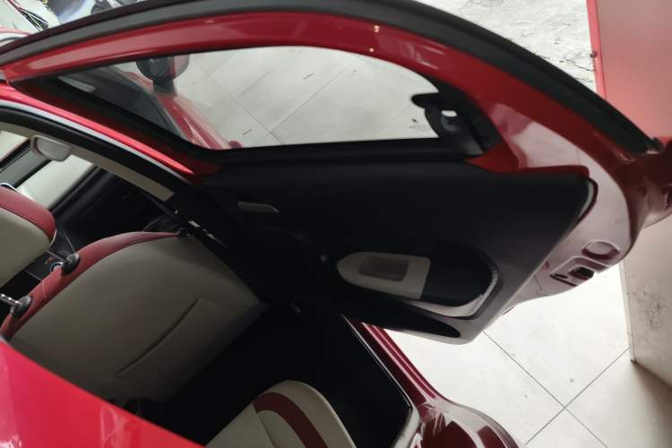Used ORA Black Cat 2021 351 km Luxury Version Interior 6