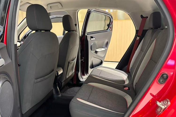 Used ORA Black Cat 2021 351 km Standard Version Interior 7