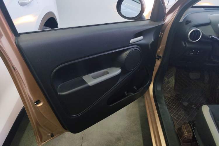 Used ORA Black Cat 2021 405 km Long-Range Version Left Front Door Interior