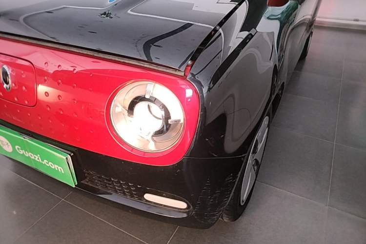 Used ORA Black Cat 2021 301 km Basic Version Left Front Headlight
