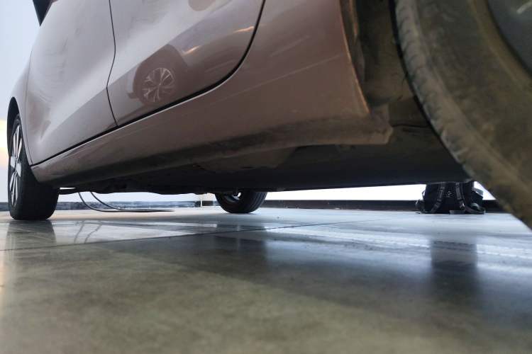 Used ORA Black Cat 2021 405 km Long-Range Version Left Side Sill