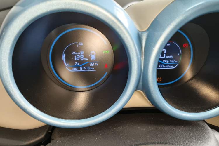 Used ORA Black Cat 2021 351 km Luxury Version Odometer Close Up