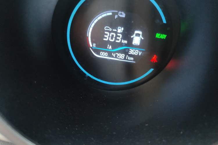 Used ORA Black Cat 2021 351 km Luxury Version Odometer Close Up
