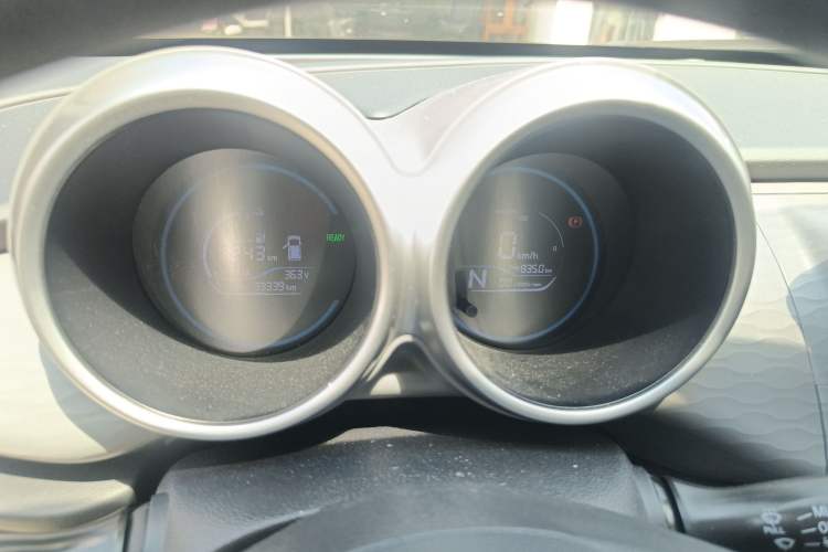 Used ORA Black Cat 2021 301km Cute Pet Edition Odometer Close Up