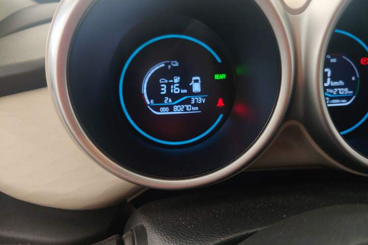 Used ORA Black Cat 2021 351 km Luxury Version Odometer Close Up