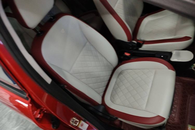 Used ORA Black Cat 2021 351 km Luxury Version Right Front Seat