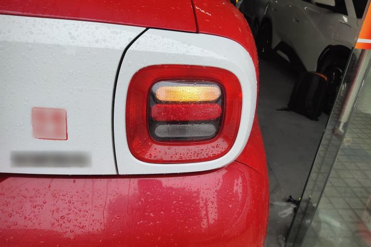Used ORA Black Cat 2021 351 km Luxury Version Right Rear Taillight